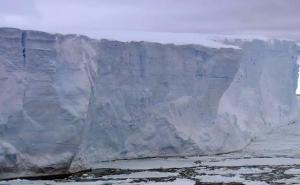 Novi snimci s Antarktika: Ledena ploča se nakon odvajanja počela kretati